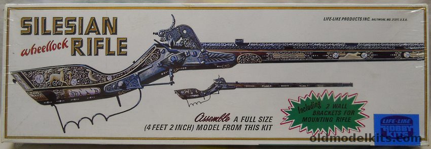 Life-Like 1/1 Silesian Wheelock Rifle and Wall Brackets, 09198 plastic model kit